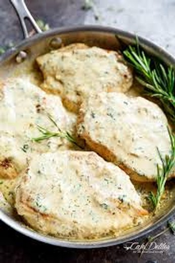 Creamy Herb Chicken with Green Beans