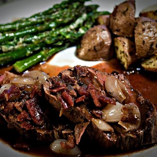 Beef Tenderloin with Baked Shallots Served with Horseradish Cream